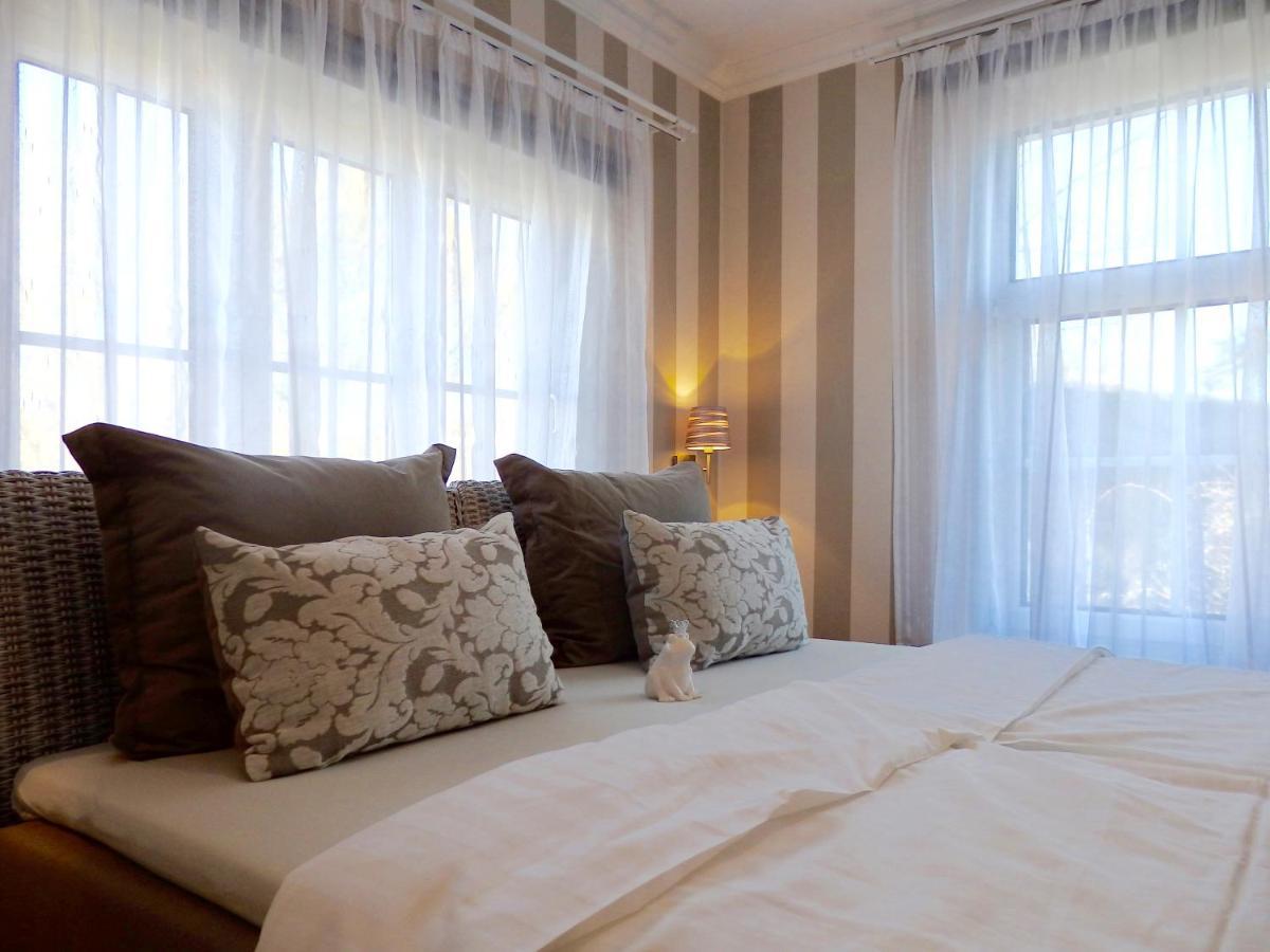 Strandhotel Villa Louisa & Appartementhaeuser Villa Josephine Und Villa Christine Juliusruh Ngoại thất bức ảnh