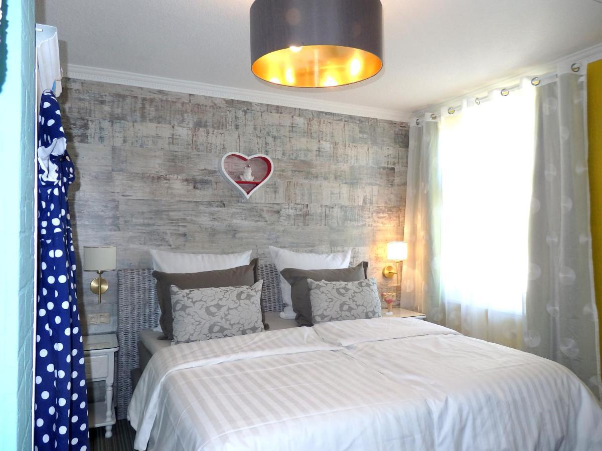 Strandhotel Villa Louisa & Appartementhaeuser Villa Josephine Und Villa Christine Juliusruh Ngoại thất bức ảnh