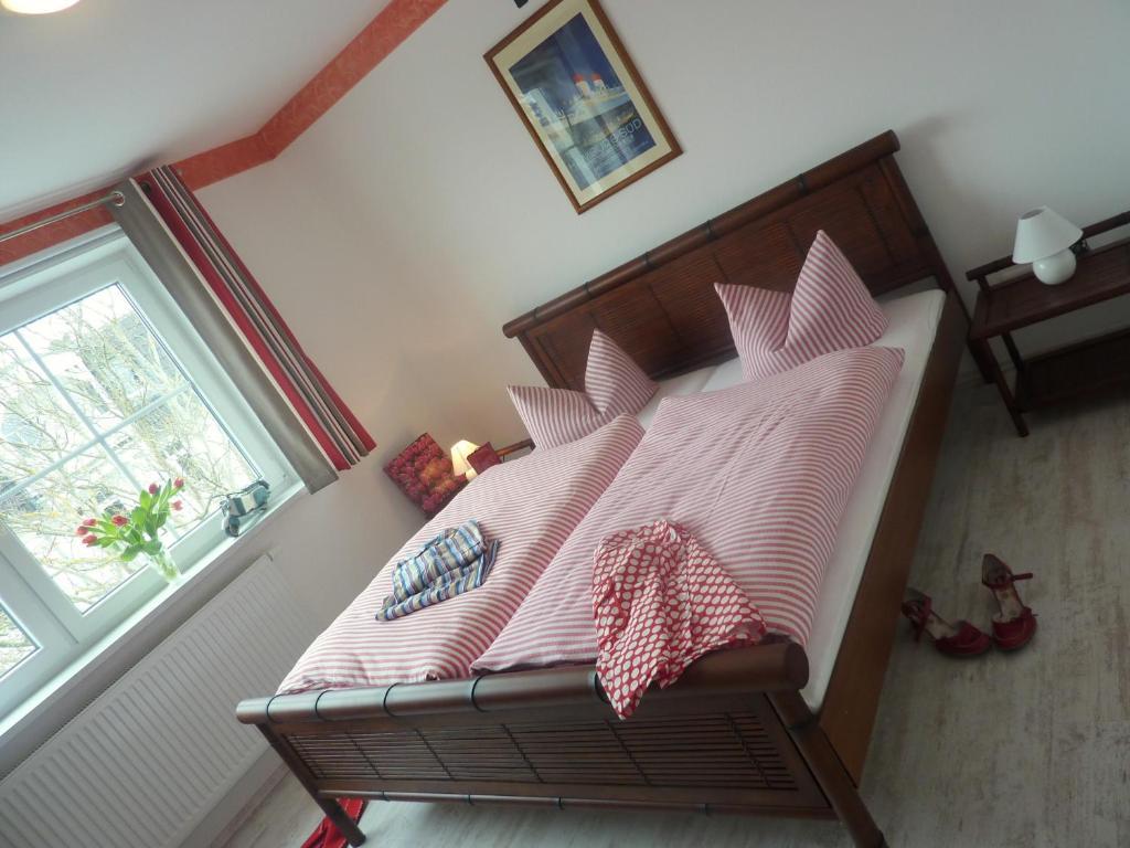 Strandhotel Villa Louisa & Appartementhaeuser Villa Josephine Und Villa Christine Juliusruh Ngoại thất bức ảnh