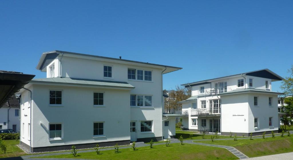 Strandhotel Villa Louisa & Appartementhaeuser Villa Josephine Und Villa Christine Juliusruh Ngoại thất bức ảnh